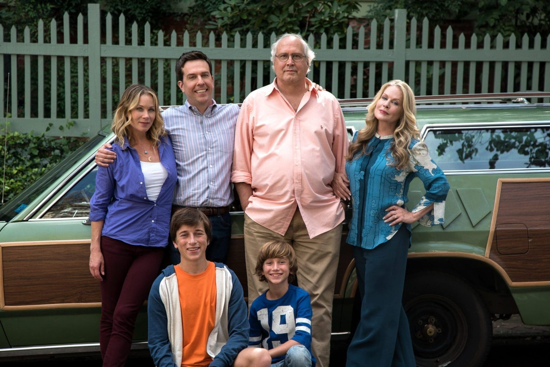 Photo Credit: Hopper Stone (L-R) CHRISTINA APPLEGATE as Debbie Griswold, SKYLER GISONDO as James Griswold, ED HELMS as Rusty Griswold, STEELE STEBBINS as Kevin Griswold, CHEVY CHASE as Clark Griswold and BEVERLY D'ANGELO as Ellen Griswold in New Line Cinema's comedy "VACATION," a Warner Bros. Pictures release.